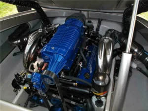 Motor V10 Mercury de 625 hp
