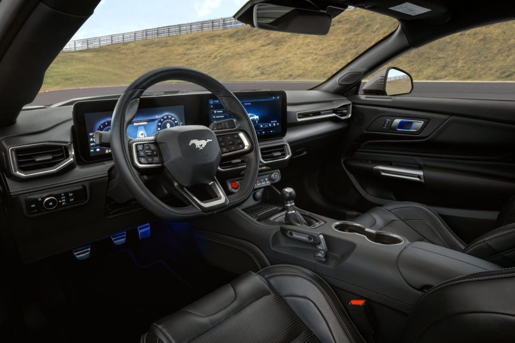 Experiência interna, única com câmbio manual