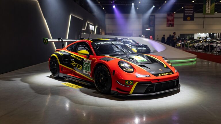 Porsche 911 GT3 R Rennsport racing car on display at Brazilian automotive exhibition