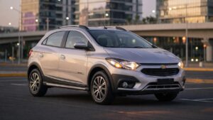 Chevrolet Onix Activ 2027 em prata metálico estacionado em ambiente urbano moderno com iluminação natural