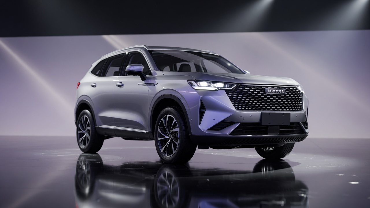GWM Haval H6 2027 SUV in silver displayed in professional studio setting with dramatic lighting