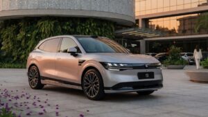 Zeekr 7X electric SUV in silver displayed in urban Brazilian setting, showcasing its modern design and premium features